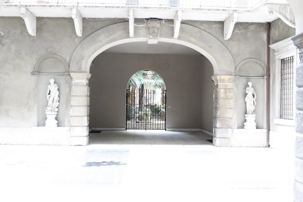 Re Lear Apartment Verona